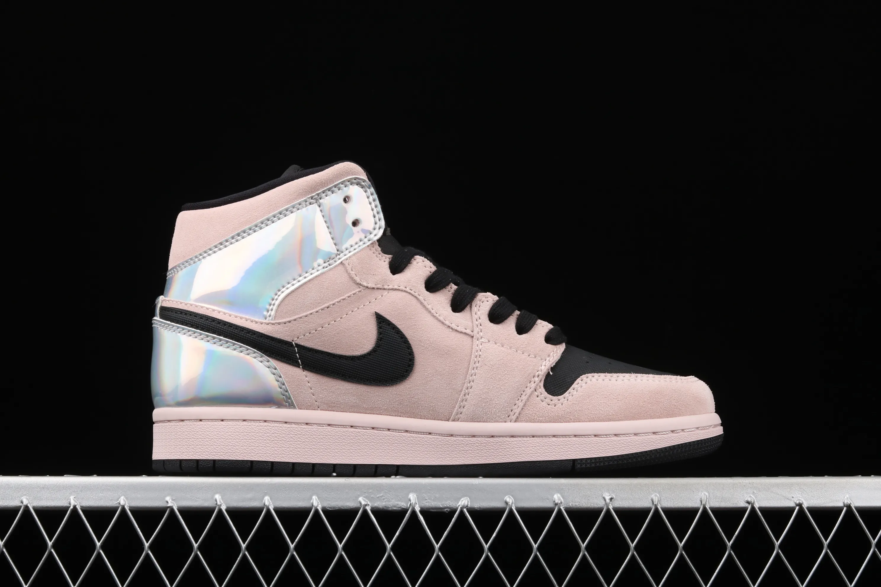 All categories Air Jordan Jordan series basketball shoes Air Jordan 1 Mid G version pure original Air Jordan 1 Mid GS AJ1 Joe 1 laser powder China basketball shoes BQ6472-602